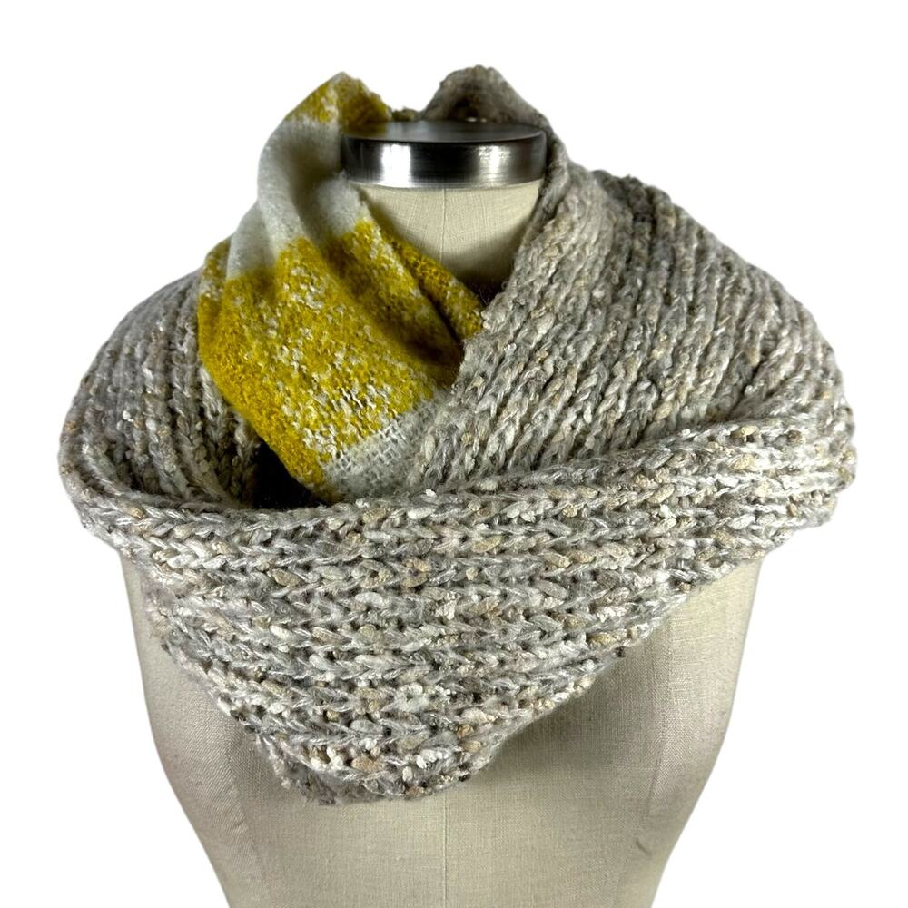SLEEPING ON SNOW Anthropologie Cream Yellow‎ Plaid Knit Infinity Scarf